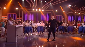 OŽENIO SE ZGODNI PEVAČ IZ ZVEZDA GRANDA Venčanje obavljeno u tajnosti, a tek da vidite kako mu izgleda supruga (FOTO)