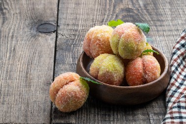 BRESKVICE Sočni kolači koje bude nostalgiju na bakinu kuhinju, slatki i aromatični