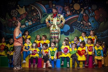 PREMIJERA PREDSTAVE „U SVETU POSTOJI JEDNO CARSTVO“ U POZORIŠTU PUŽ