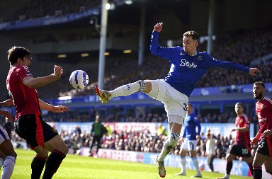 KAKVA LUDNICA VAR spasio Junajted u 90+3' minutu