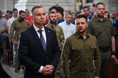 RUSKI ŠPIJUN UBACIO SE U NAJBLIŽI TIM ZELENSKOG: Znao je za plan invazije sa Krima - detalji velike sabotaže!