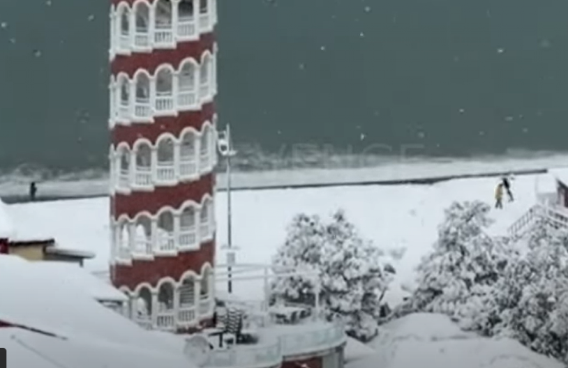 SNEG I GRMLJAVINA SA MORA "GUTAJU" SVE PRED SOBOM Osvanuli neverovatni snimci zastrašujuće pojave