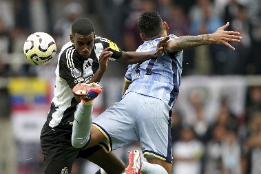 TEKTONSKE PROMENE NA "ENFILDU" Liverpul pušta Nunjeza, a umesto njega stiže napadač od 70 miliona evra