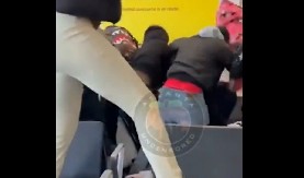 HAOS NA AERODROMU! Masovna tuča zabeležena kamerom! (VIDEO)