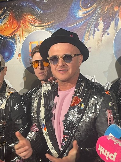 SALE TROPIKO NA PZE U BODLJIKAVOM ODELU Samo jedno izustio o bivšoj ženi Jovani Pajić