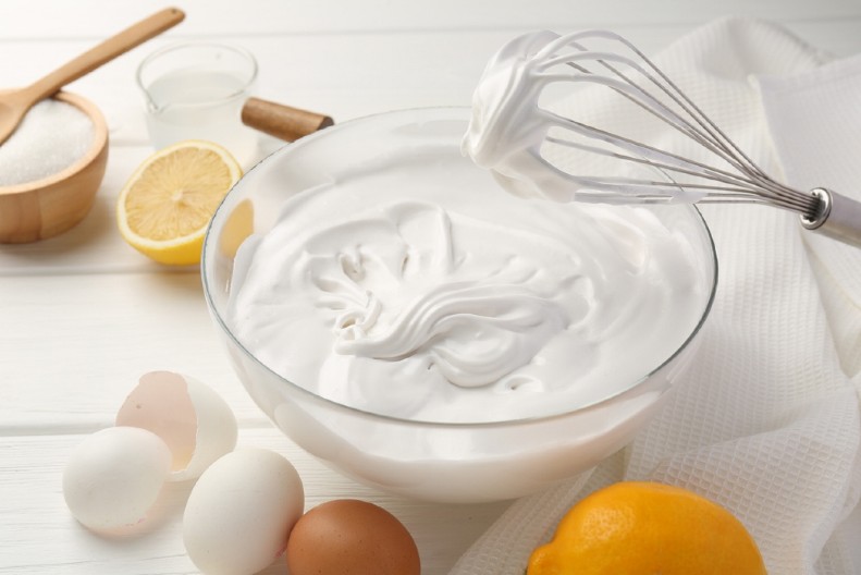 DA LI SU SLATKA PAVLAKA I ŠLAG ISTA STVAR? Evo u čemu je razlika