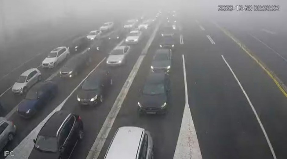 OD JUTROS OVA MUKA ZADESILA VOZAČE! Smanjena vidljivost na putevima, evo šta ih čeka na graničnim prelazima