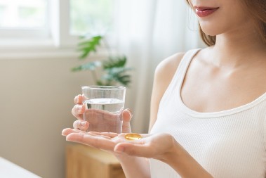 POSLE 50. GODINE SVI TREBA DA PIJU OVAJ VITAMIN  Štiti od osteoporoze, poboljšava pamćenje i produžuje život