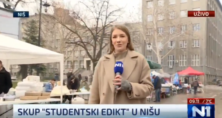 REPORTERKA N1 SA SKUPA POSVEĆENOM STRADALIM LJUDIMA: Vrlo je veselo ovde! (VIDEO)