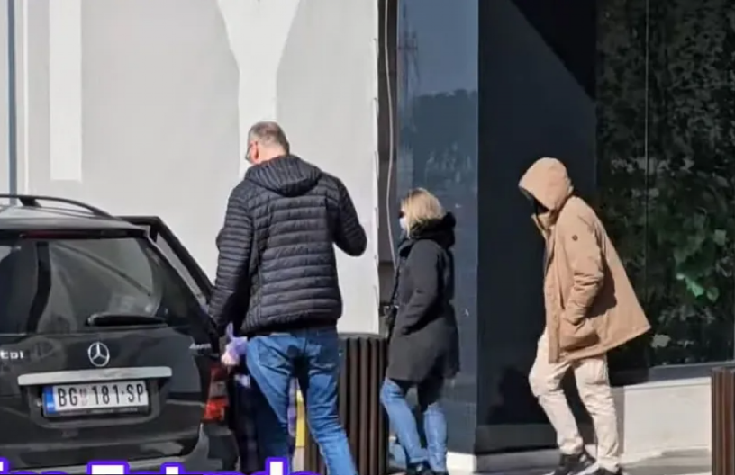 PRVI SNIMAK SUZANE JOVANOVIĆ NAKON SMRTI SUPRUGA Skrhana bolom, ćerka jedva hoda od tuge (VIDEO)