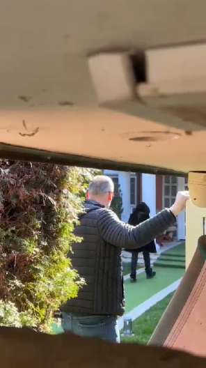 SUZANA SE SLOMILA KAD JE UGLEDALA OVO Udovicu Saše Popovića dovezli u porodični dom, uplakana, ne može da dođe sebi