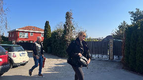 ONI SU PRVI DOŠLI KOD SUZANE Udovica neutešna, direktor Granda i Popovićeva desna ruka slomljeni od bola (FOTO)