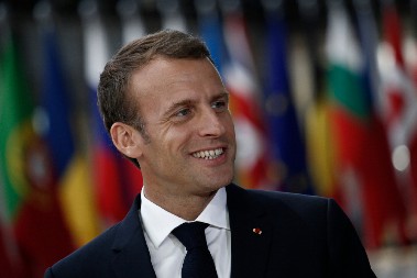 MAKRONOVE REČI NALJUTILE MEDVEDEVA Stigle pretnje preko Tvitera