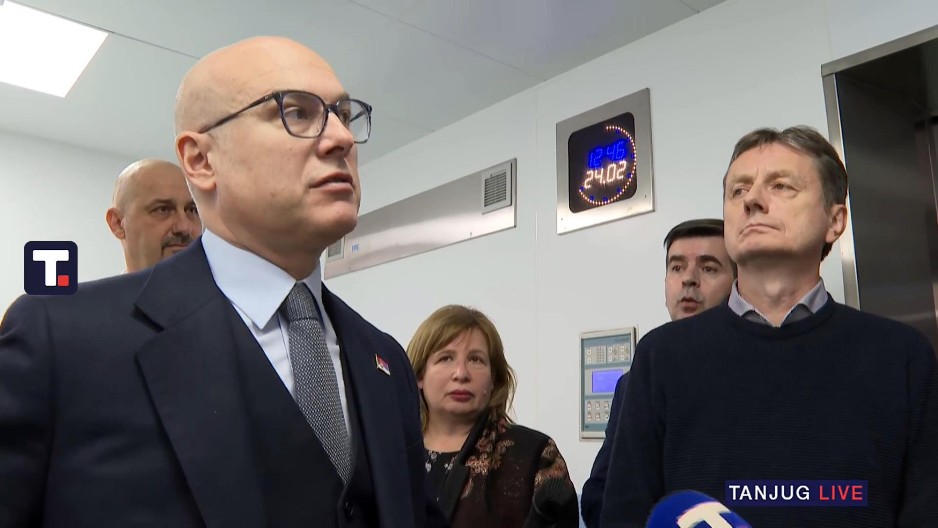 "ONI SU GORI OD NAJGORIH VANDALA, BATINAŠA I SILEDŽIJA" Premijer Vučević osudio sramno ponašanje opozicije: Napadaju žene zato što drugačije politički misle od njih