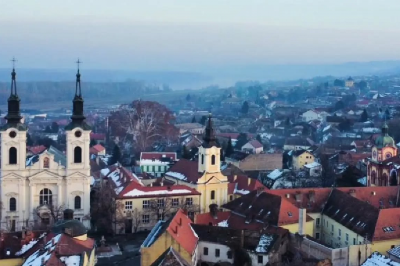 OTKRIJTE SREMSKE KARLOVCE Grad koji priča priču o prošlim vremenima
