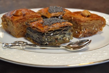 SANDOKAN PITA Turski desert sličan baklavi koji pomera granice dobrog ukusa