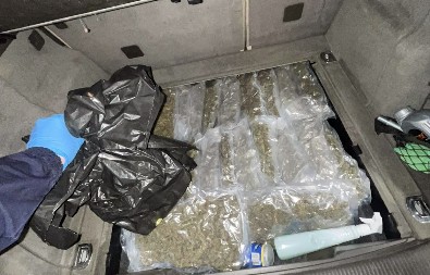 OGLASIO SE MINISTAR UNUTRAŠNJIH POSLOVA IVICA DAČIĆ  Otkriveno kako je zaplenjeno 11 kilograma marihuane