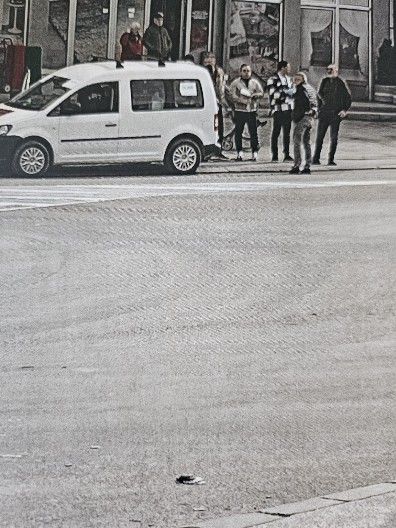 CRNO NA BELO: Novac za finansiranje blokada stigao iz Tirane?!