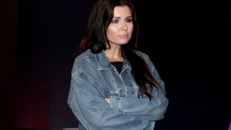 PEVAČICA PRIJAVILA MUŽA ZA NASILJE! Od udarca zamalo pala u nesvet, posle toga joj uzeo stan i pobacao skupocene stvari i nagrade!