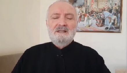 OTAC LJUBA UPOZORAVA Mnogi vernici prave grešku, ako izgovorite ove DVE REČI dok se ispovedate, čin pokajanja gubi smisao! (VIDEO)