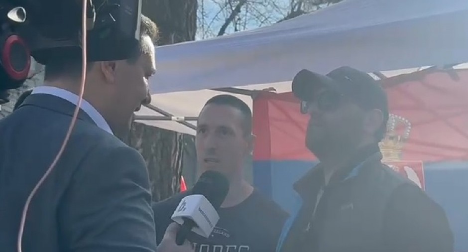 "NEMANJA, NEMOJ DA KRADEŠ HRANU!" Šarović došao među studente koji žele da uče, dobio topao doček (VIDEO)