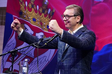 VUČIĆ  PORUČIO STRANCIMA KOJI SU ORGANIZOVALI OBOJENU REVOLUCIJU: Kosovo je srce Srbije i Srpsku nećemo dati da unište kako su planirali!