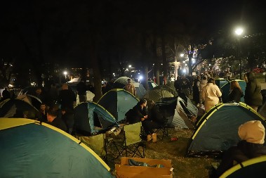 HAJKA NA STUDENTE KOJI HOĆE DA UČE! Pročitajte kako se jedan mladić bori protiv maltretiranja i pritisaka kolega koji su u blokadi! (VIDEO)