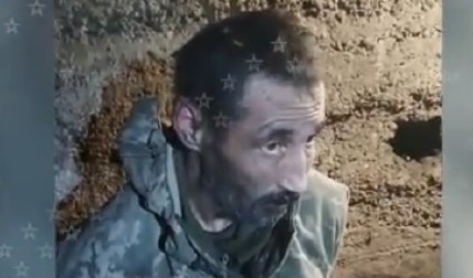 SNIMAK ISPITIVANJA ZAROBLJENOG UKRAJINCA Komanda im oduzela mobilne telefone i tražila od njih samo jednu stvar (VIDEO)