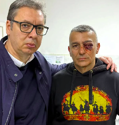 PREDSEDNIK VUČIĆ OBIŠAO POVREĐENOG ŽANDARMA "Odgovaraće za svako nasilje koje su počinili" (FOTO)