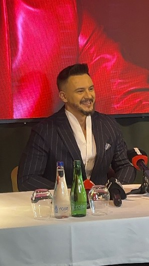 IZMEĐU TANJE SAVIĆ I ANDREANE ČEKIĆ IZABRAO TREĆU KOLEGINICU! Ovo je Emiru omiljeni duet