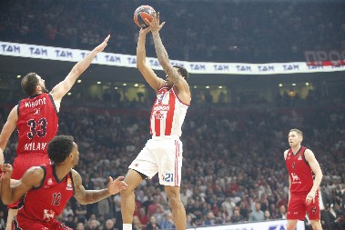 OVO SU NAVIJAČI ZVEZDE ČEKALI Stigle prve informacije o povredi Bolomboja