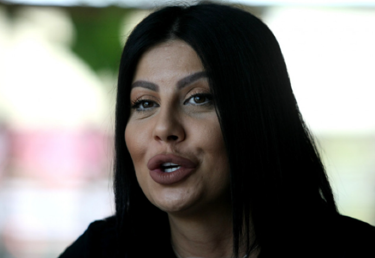 NESTALA POSLE SKANDALA! Olji Bajrami se desilo ono od čega beže sve njene koleginice, otkrivamo šta se sada dešava sa njom!