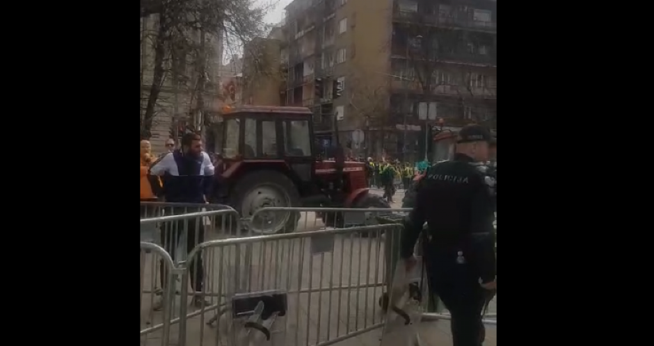 BLOKADERI DOBACUJU, PROVOCIRAJU Nemile scene u Kneza Miloša (VIDEO)