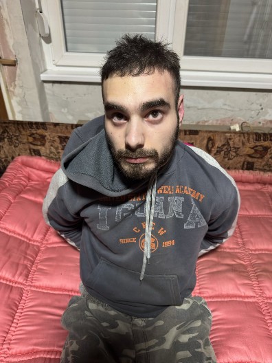 UHAPŠEN SRĐAN NEDELJKOV U ZRENJANINU: Sa svog lažnog instagram profila  izbacio višefotografija sa automatskom puškom i municijom (FOTO)