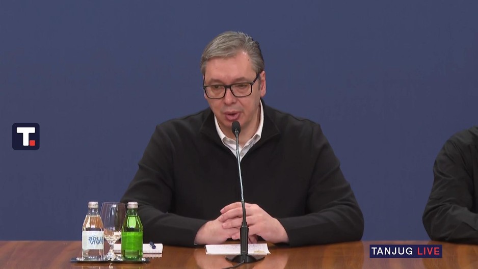 "SUMNJAMO DA JE KRIMINALNA GRUPA DRŽALA ORUŽJE U ŠTEK STANU" Predsednik Vučić: Da nismo pronašli oružje i planove novosadske grupe Bog zna kako bi se ovo završilo