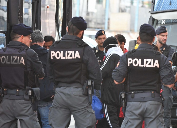 DESETORO UHAPŠENO ZBOG POKUŠAJA OTMICE U FRANCUSKOJ! Policija sprečila kidnapovanje