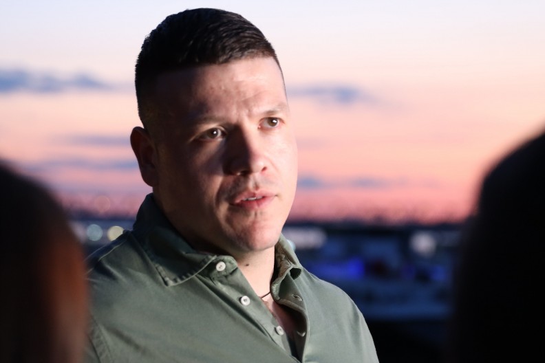 "PRIMI GOSPODE U CARSTVO TVOJE..." Srpski pevač slomljen nakon tragedije u Kočanima