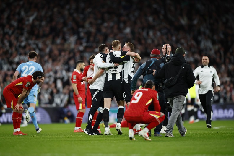 ČEKANJU JE DOŠAO KRAJ Njukasl šokirao Liverpul i osvojio prvi veliki trofej