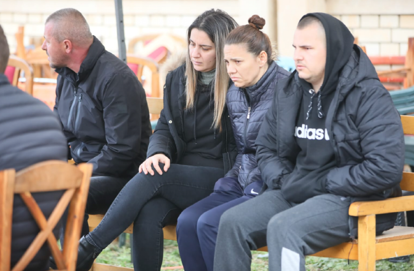 „POLA TELA MU JE IZGORELO!” Potresna ispovest meštana Kočana za Alo: Nekima su kosti izlomljene u stampedu! (FOTO)