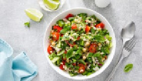 SLANA BULGUR SALATA Dodajte kao prilog uz jelo od povrća i mesa