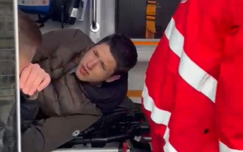 GLEDAJTE KAKO POVREĐENOM PAVLOVIĆU UKAZUJU POMOĆ Mora u Urgentni centar! (VIDEO)