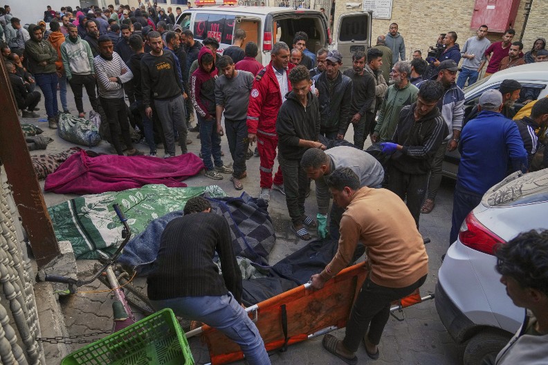 POKOLJ U GAZI! Više od 400 mrtvih nakon izraelskog bombardovanja, jezivi i uznemirujući prizori (FOTO)
