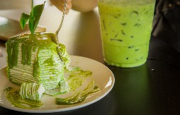 TORTA SA ZELENIM ČAJEM Kremasta poslastica koja budi sva čula, za pravo uživanje