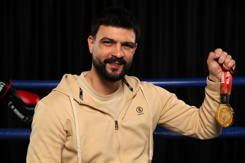 KOVAČ SRPSKOG ZLATA Selektor Mirko Ždralo otkrio sve o nestvarnom uspehu srpskih bokserki