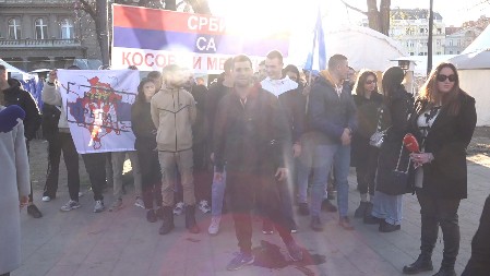 STUDENTI KOJI HOČE DA UČE SE OBRATILI SU SE JAVNOSTI: Opozicioni poslanik nas je nazvao "logorašima", osećamo se poniženo i odvratno, to je SRAMOTA