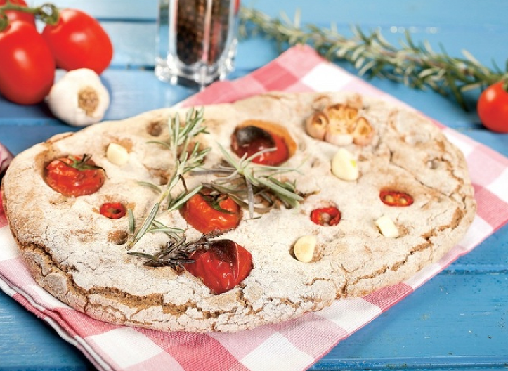 FOKAČA OD RAŽANOG BRAŠNA Sa čeri paradajzom, ovakvu do sada niste jeli