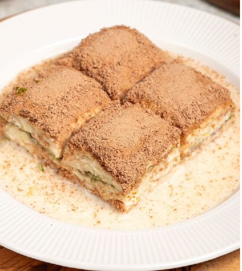 BAKLAVA PRELIVENA MLEKOM Kremasta poslastica bogatog ukusa, za savršen vikend