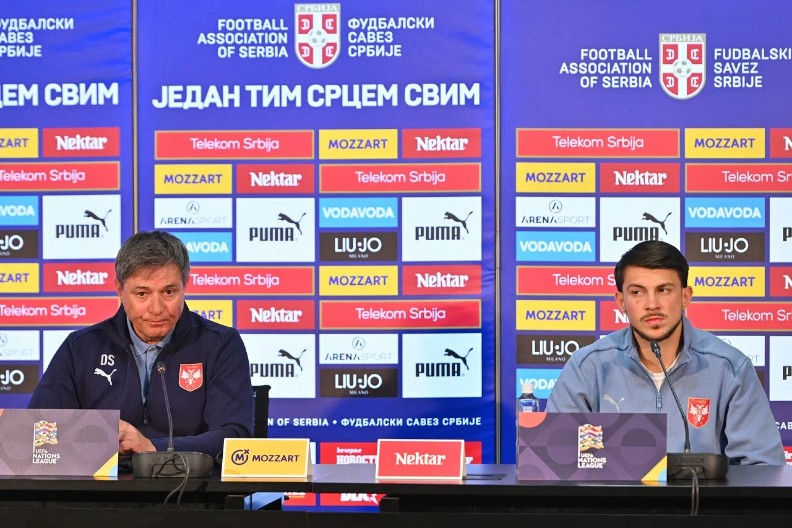 PIKSI OTKRIO ŠTA JE SAVETOVAO FUDBALERIMA Selektor Srbije govorio o revanšu sa Austrijom, pa saopštio lošu vest