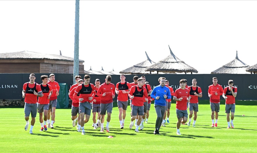 NEOČEKIVAN PORAZ Fudbaleri Srbije doživeli prizemljenje