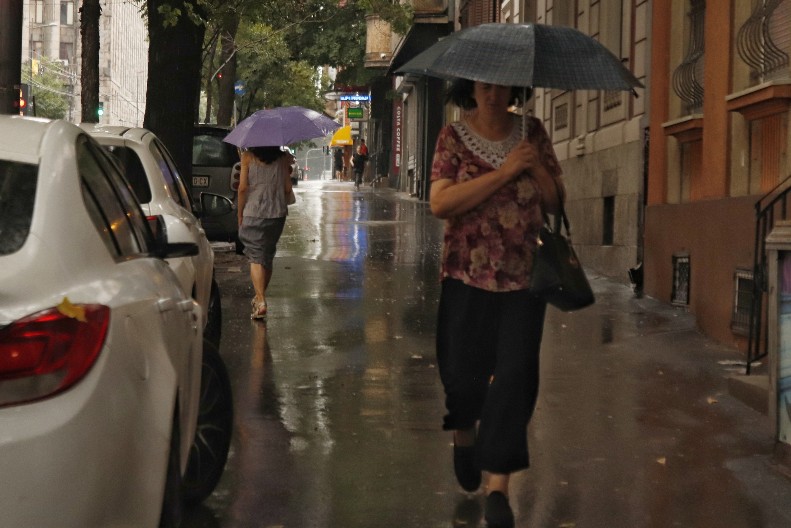 I DANAS ĆE DA PLJUŠTI Zna se dokle će padati kiša, naoružajte se strpljenjem